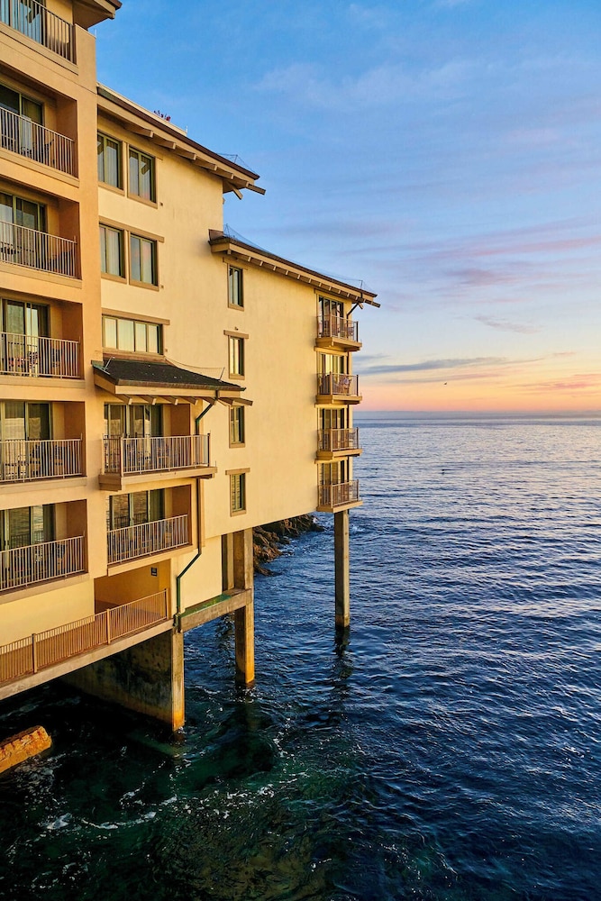 Monterey Plaza Hotel & Spa - photo 80