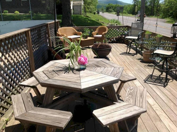 Copper Kettle Motel - photo 3