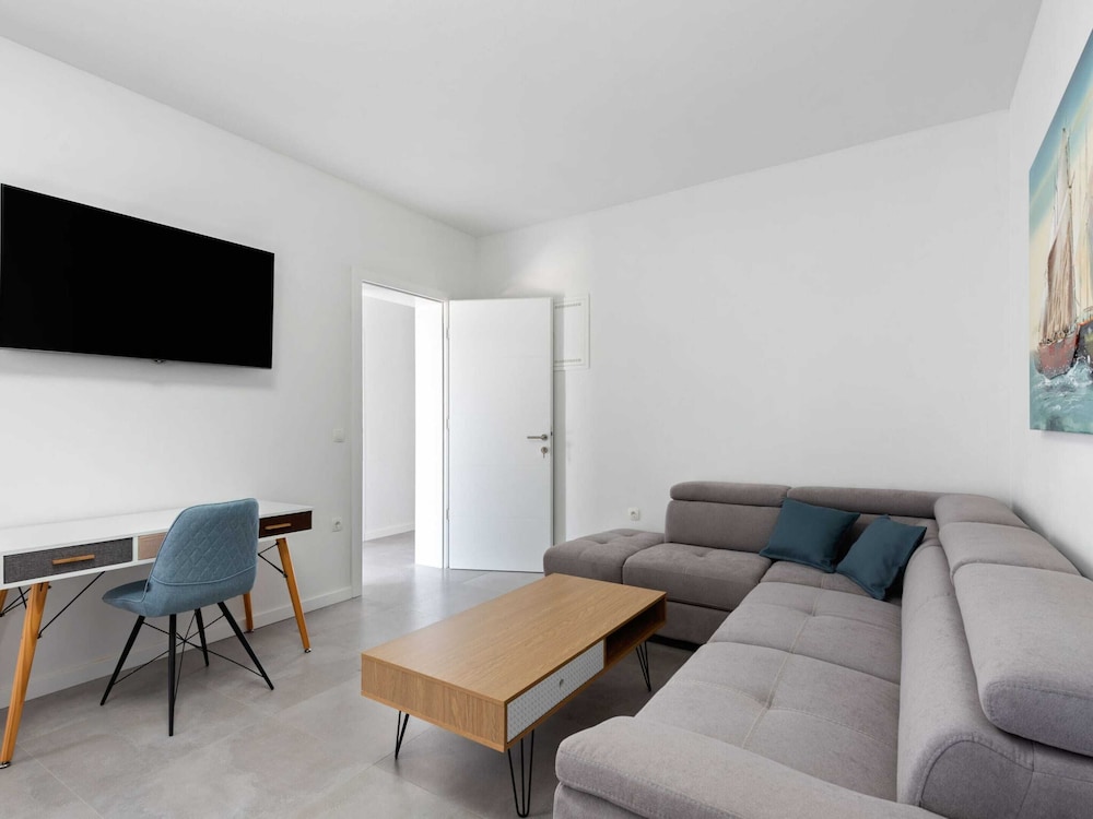 Holiday Home in Vir near Jadro Beach — 4-Star Luxury Hotel in Vir, Croatia