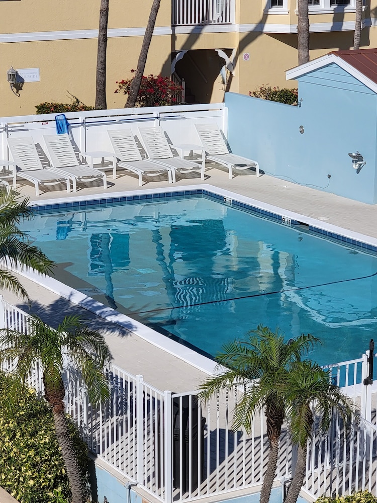 Silver Surf Gulf Beach Resort - photo 24