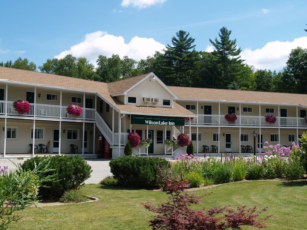 Wilson Lake Inn — hotel in Wilton
