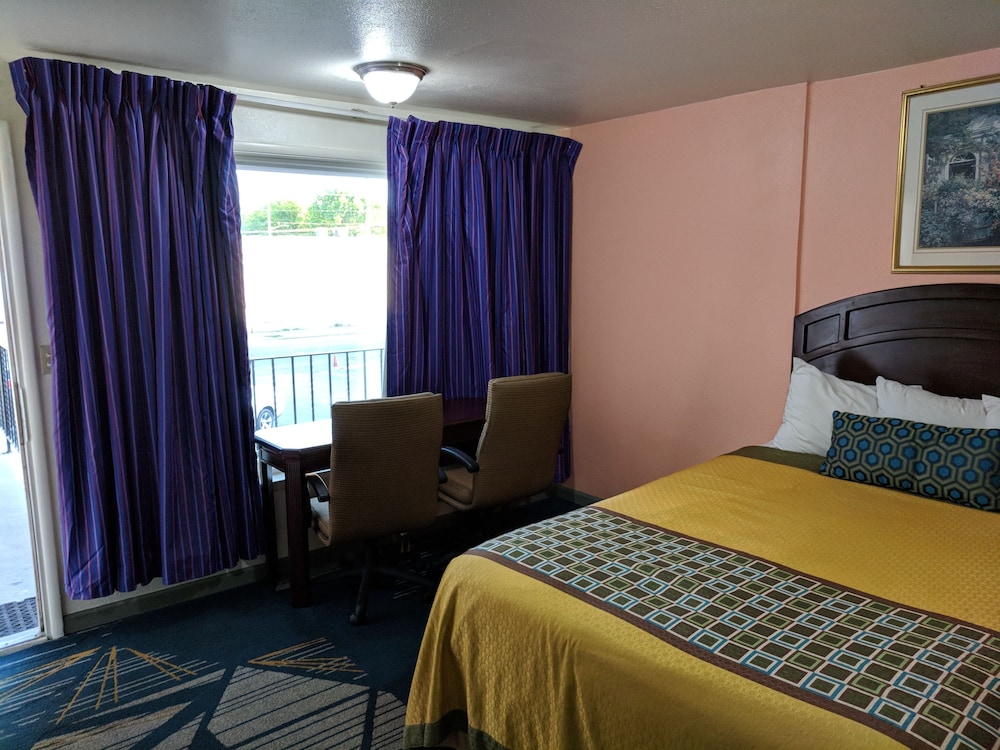 La Hacienda Motel - photo 55