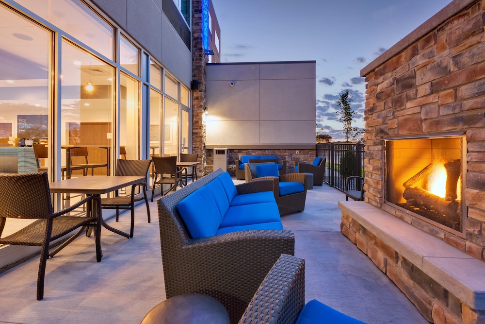 Holiday Inn Express Eau Claire West I 94 by IHG - photo 43