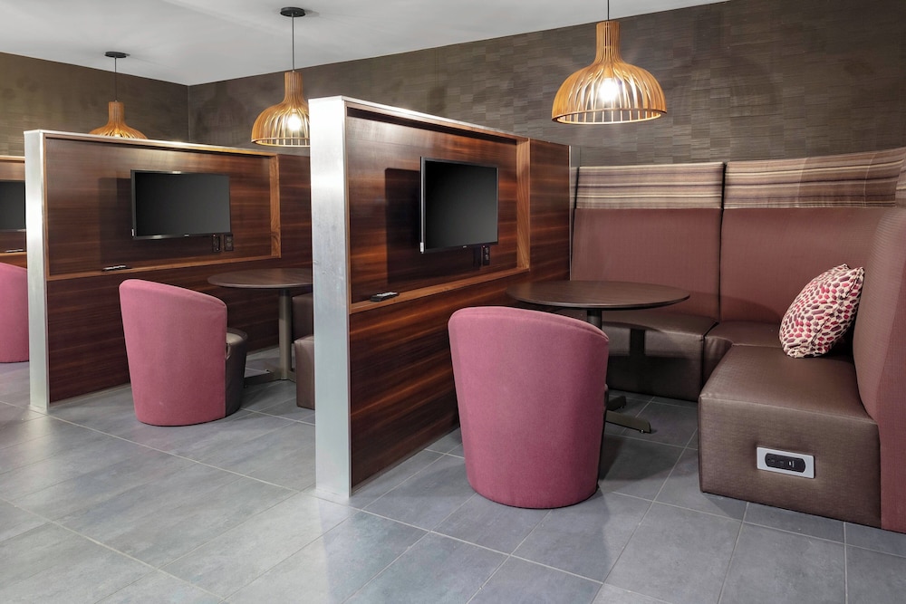 Courtyard by Marriott Cincinnati Mason - photo 4