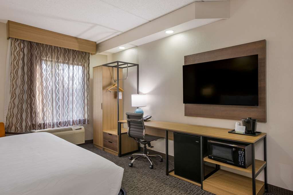 Clarion Pointe Sevierville Pigeon Forge - photo 25