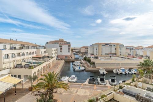 Appt T2 Cabine Clim Parking Privee Vu Mer in Sete, France