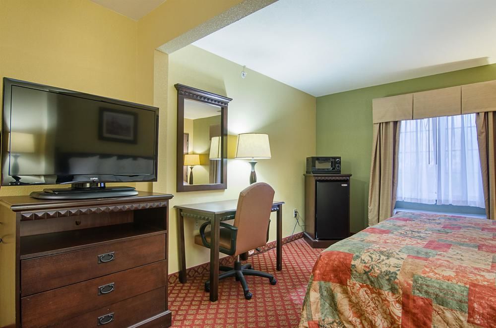 Motel 6 Park City KS - photo 34