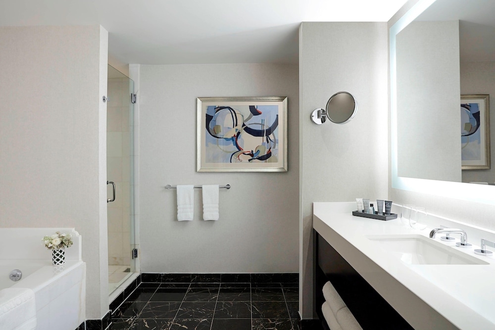 JW Marriott Essex House New York - photo 90