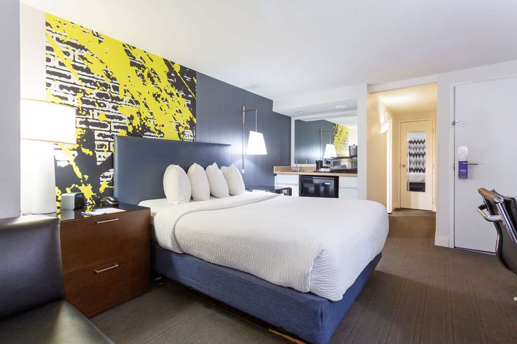 Comfort Inn & Suites Baltimore Inner Harbor - photo 12