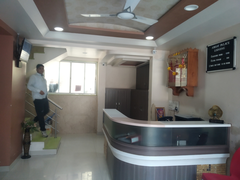 Abhay Palace Lodging in Ahmadnagar, India