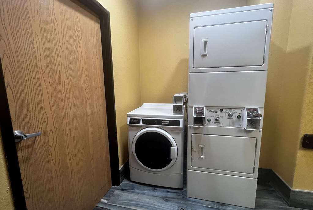 Super 8 by Wyndham Pasadena - photo 24