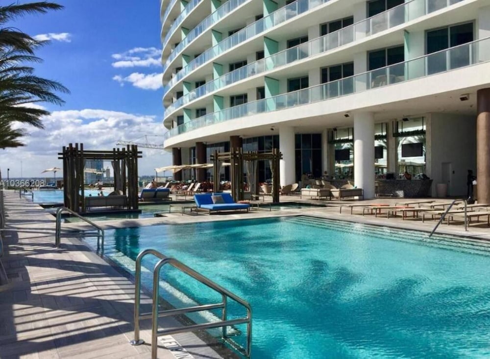 Luxe Stay at Hyde Resort oceanfront Amenities - photo 15
