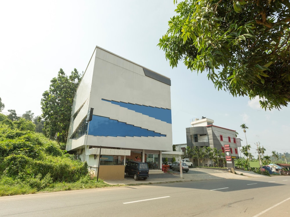 OYO 9122 Hotel Ivory Grande in Kalpatta, India