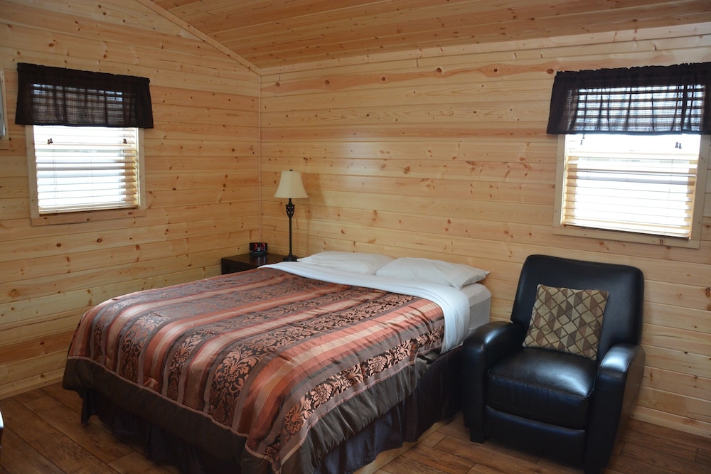 Roosevelt Inn and Suites — hotel in Watford City