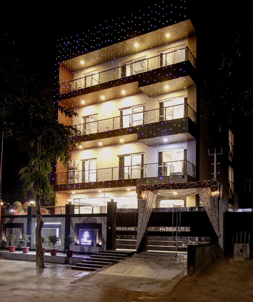 Hotel La Mirage - last minute hotel in Noida