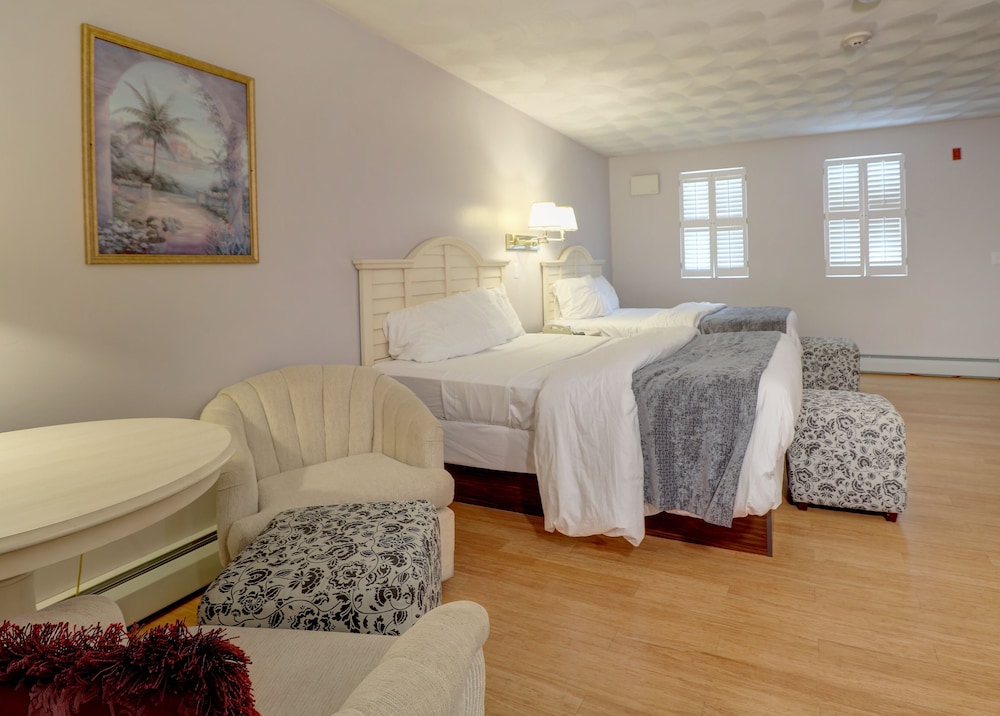 Hamilton Village Inn - photo 17