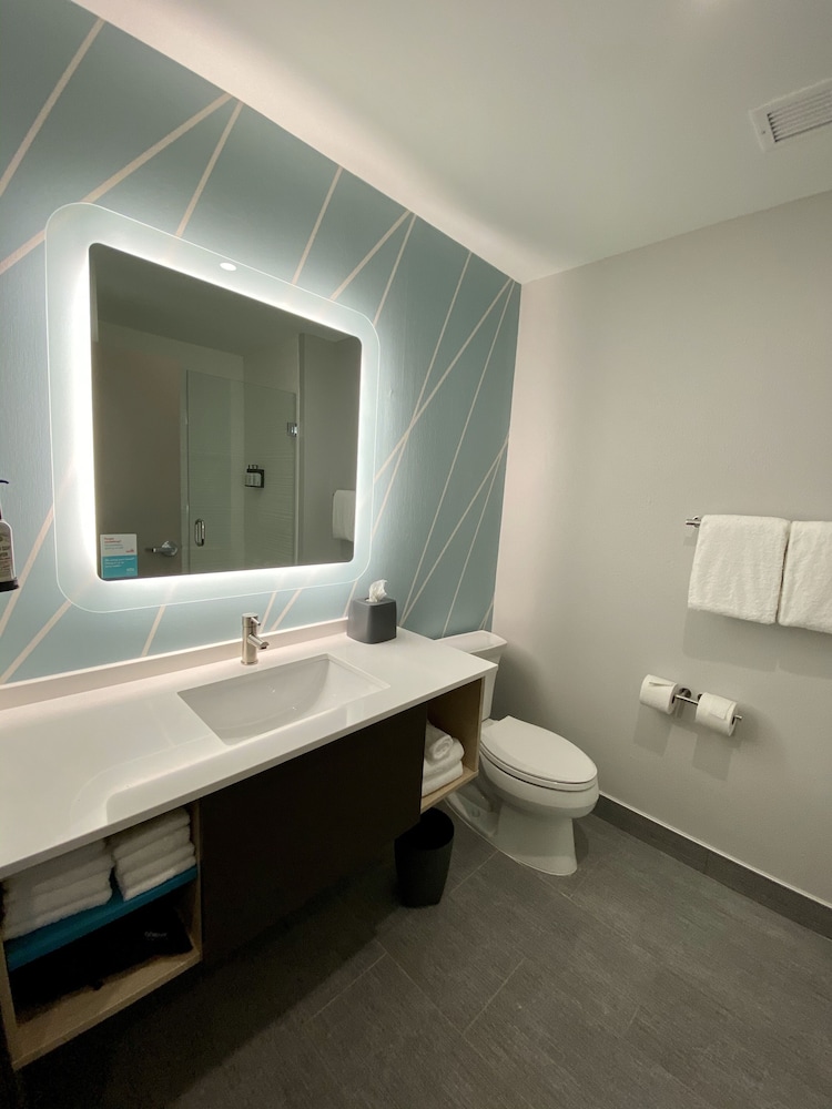 avid hotels Beaumont by IHG - photo 25
