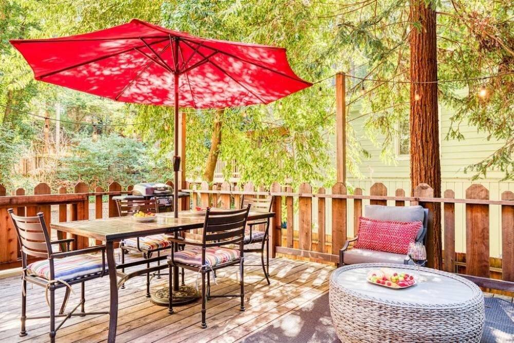 Redwood Retreat Redwoods Walk to River Hot Tub BBQ Central Air - photo 5