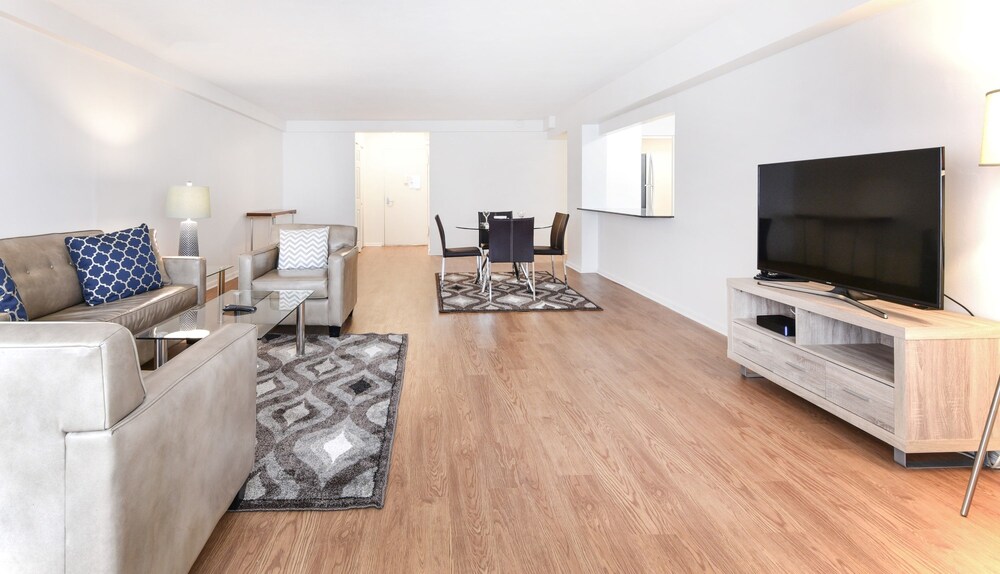 Global Luxury Suites At Emerson Place - photo 19