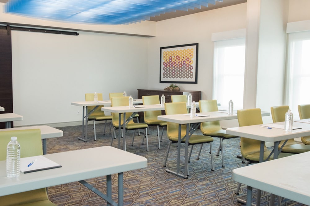 Holiday Inn Express Moss Point by IHG - photo 33