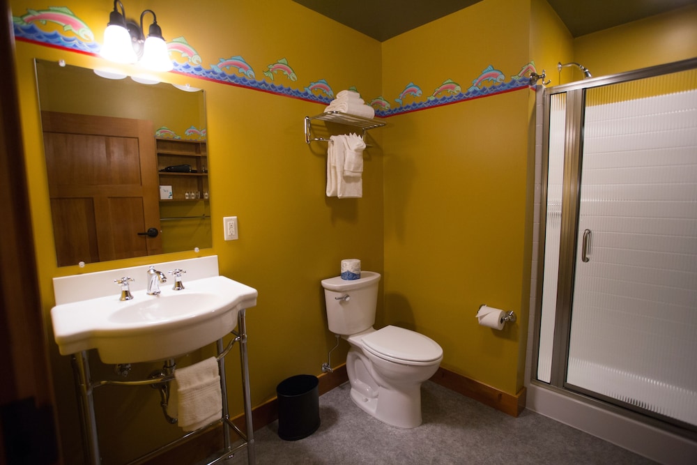 McMenamins Kalama Harbor Lodge - photo 27