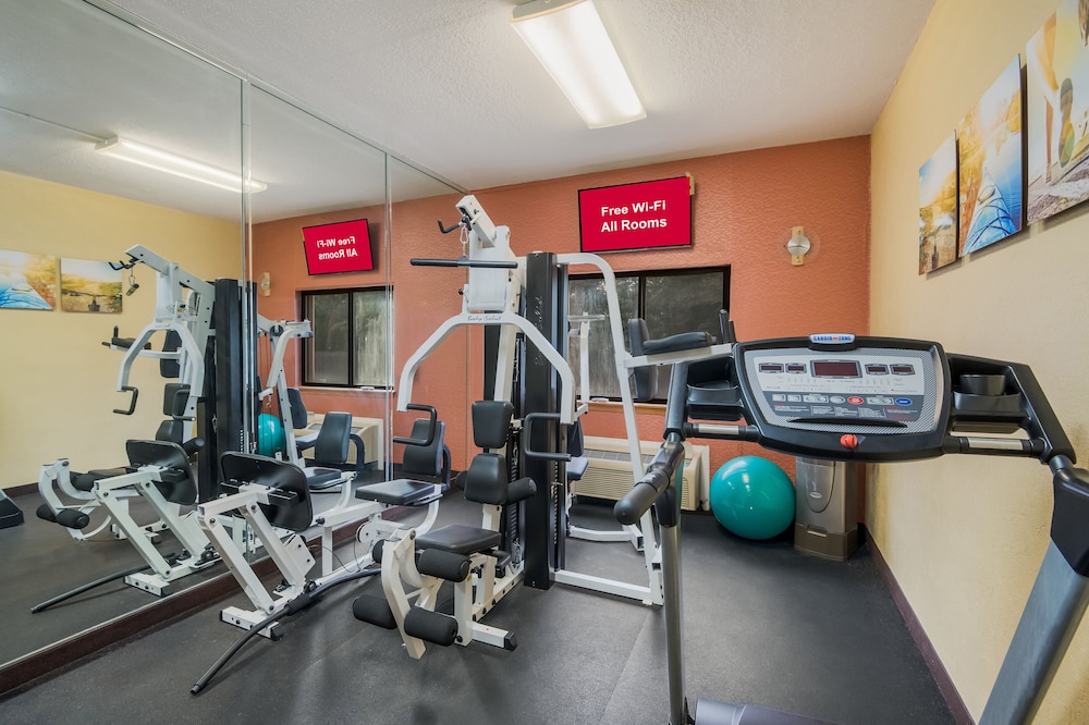 Red Roof Inn Fairfield - photo 23