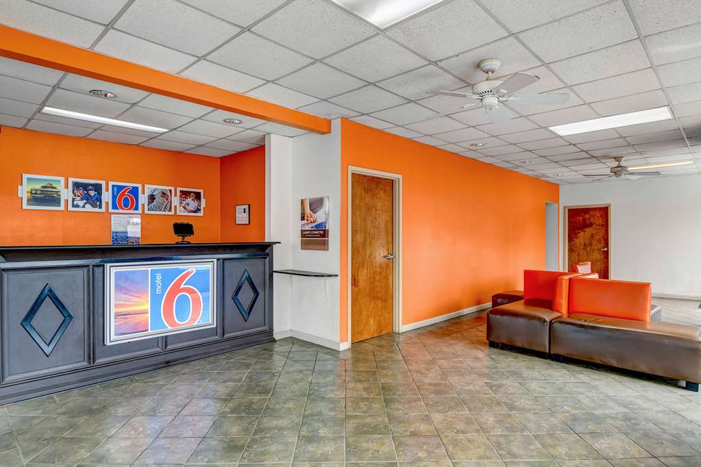 Motel 6 Calhoun GA - photo 23