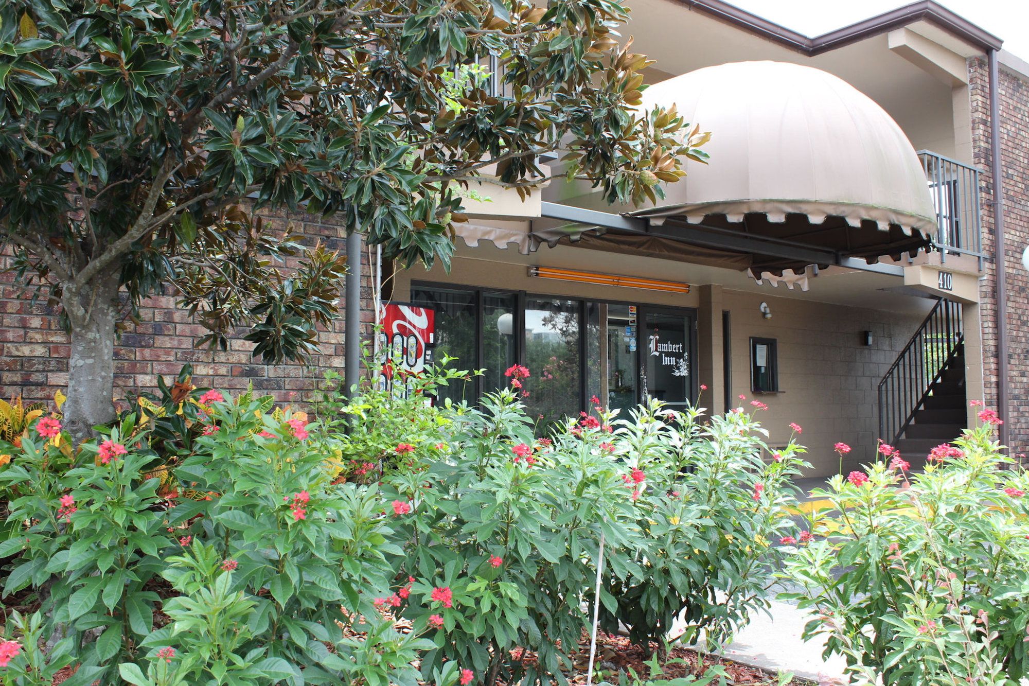 Lambert Inn - photo 9