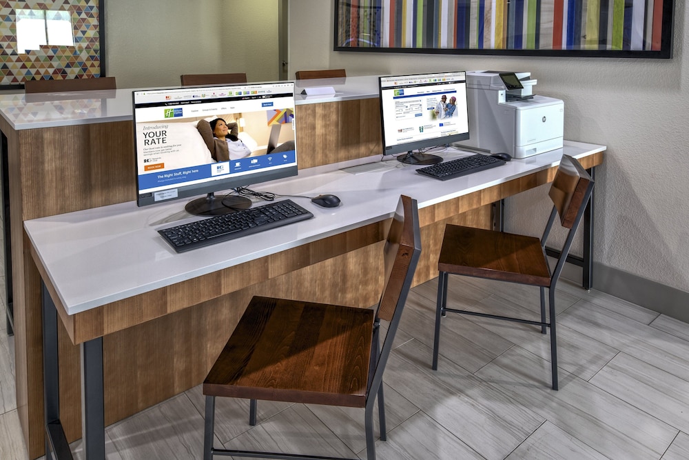 Holiday Inn Express & Suites Smyrna - photo 13