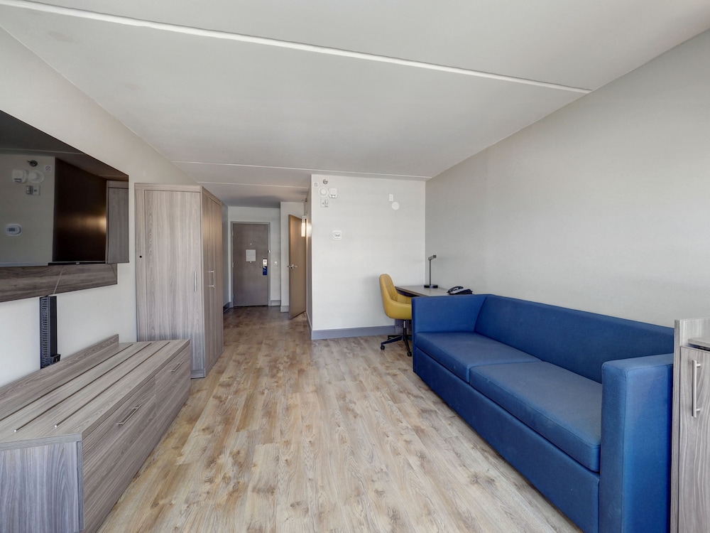 Holiday Inn Express Corpus Christi Beachfront by IHG - photo 21