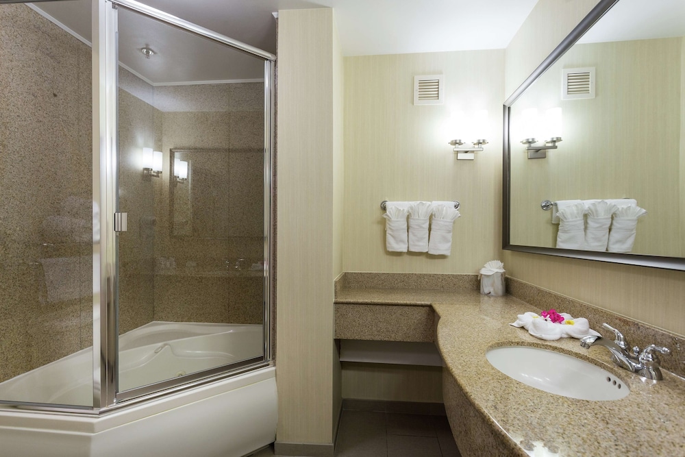 Hilton Garden Inn Fairfield - photo 27