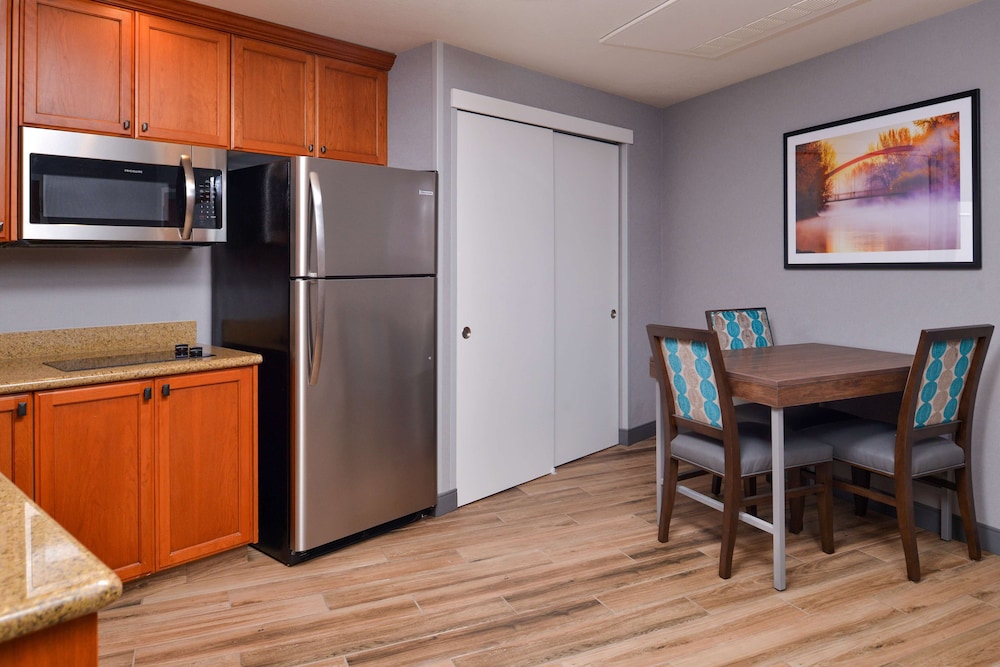 Hampton Inn & Suites Boise Spectrum - photo 53