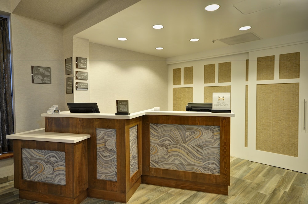Homewood Suites by Hilton Phoenix Biltmore - photo 32