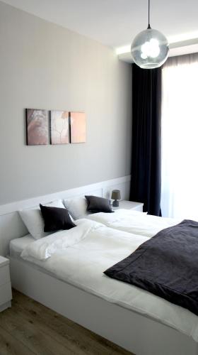 Happy Apartment 7
