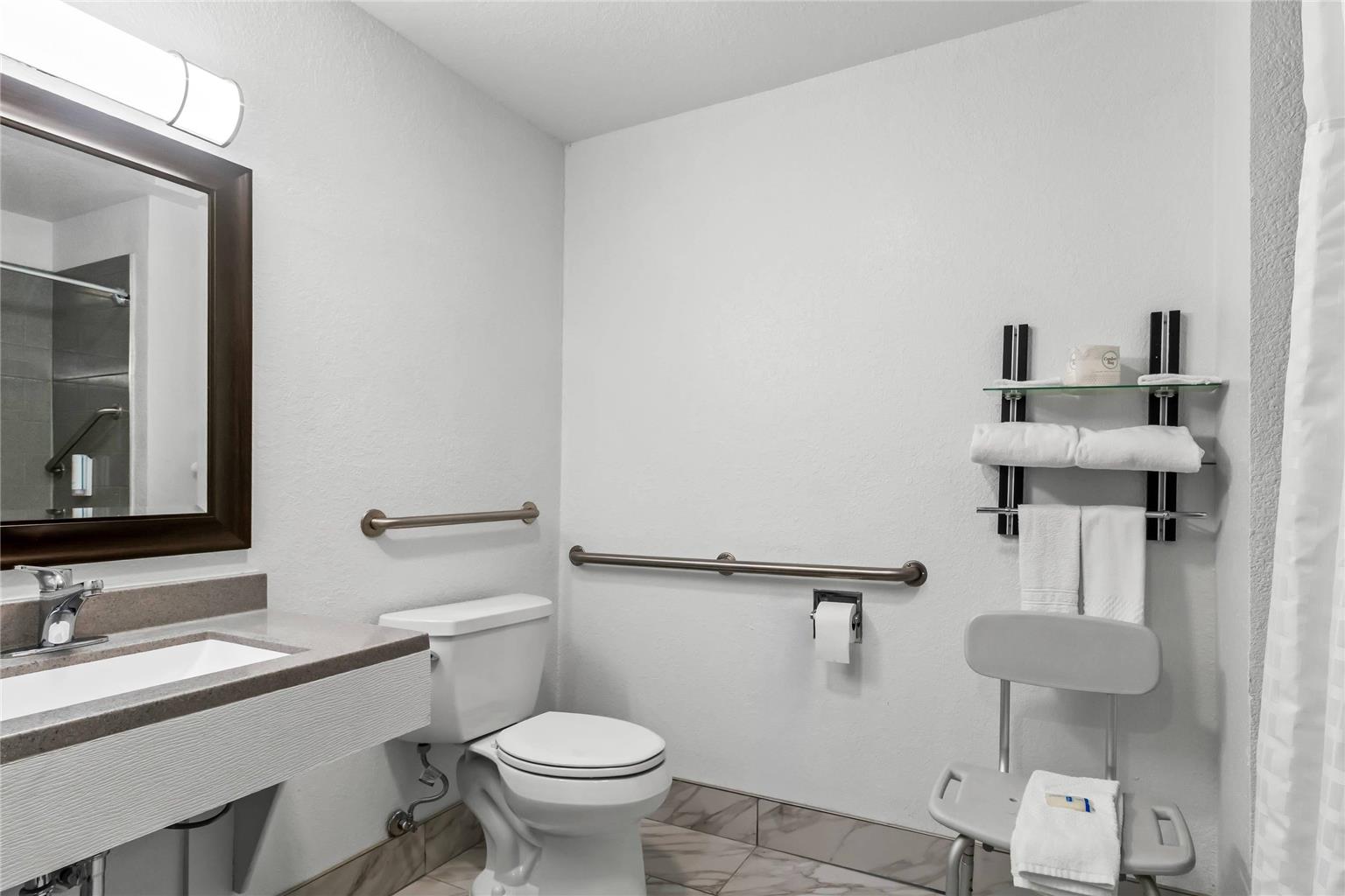 Rodeway Inn Delmont - photo 21