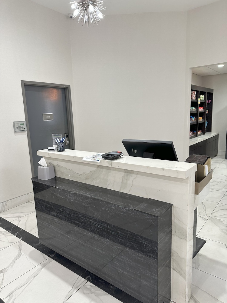 Holiday Inn Express Dallas Downtown - photo 2