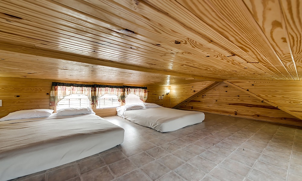Rustic Creek Ranch Resort - photo 4