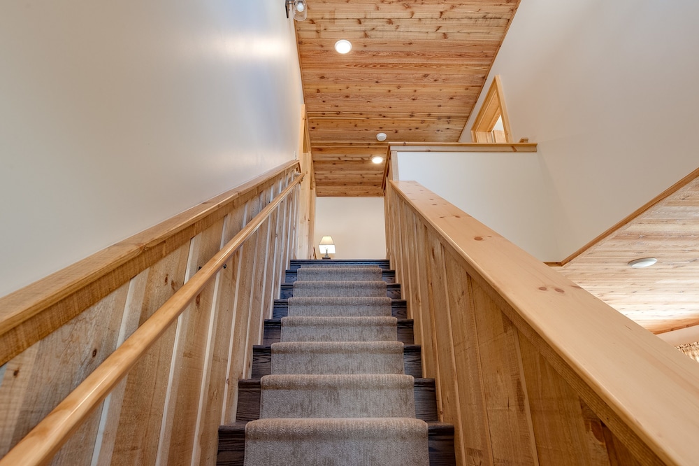Cobble Mountain Lodge - photo 79