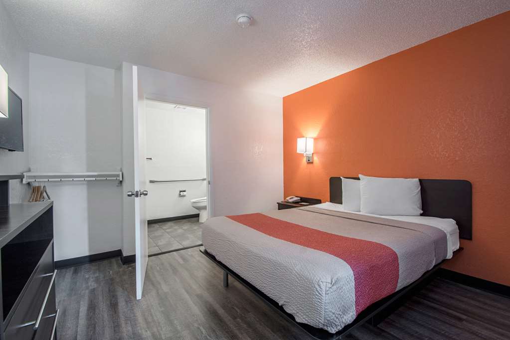 Motel 6 Norcross GA Atlanta Northeast - photo 17