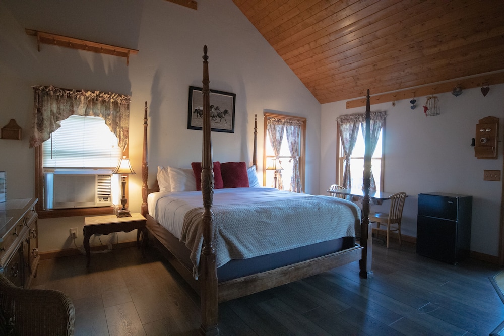 Tucker Peak Lodge - photo 23