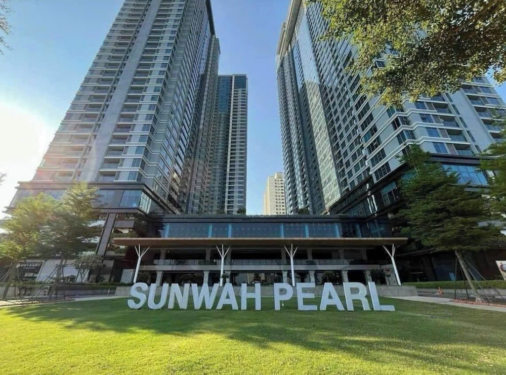 Miso Luxstay Sunwah Pearl Residence — 5-Star Luxury Hotel in Ho Chi Minh City, Vietnam