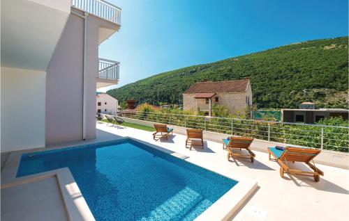 Two Bedroom Apartment In Mokosica — 4-Star Luxury Hotel in Mokosica, Croatia