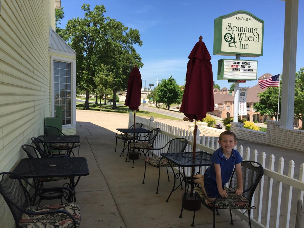 Spinning Wheel Inn - photo 35