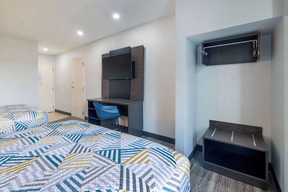 Motel 6 McAllen TX East - photo 13