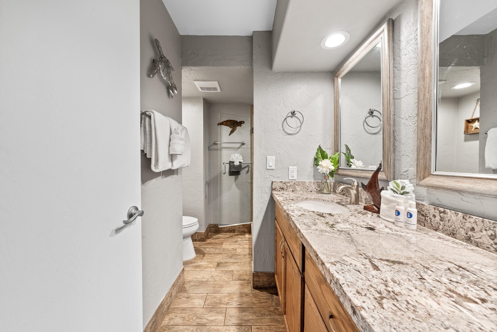 Papakea A108 Pk A108 Remodeled Oceanfront Studio W Ocean Views — Lahaina