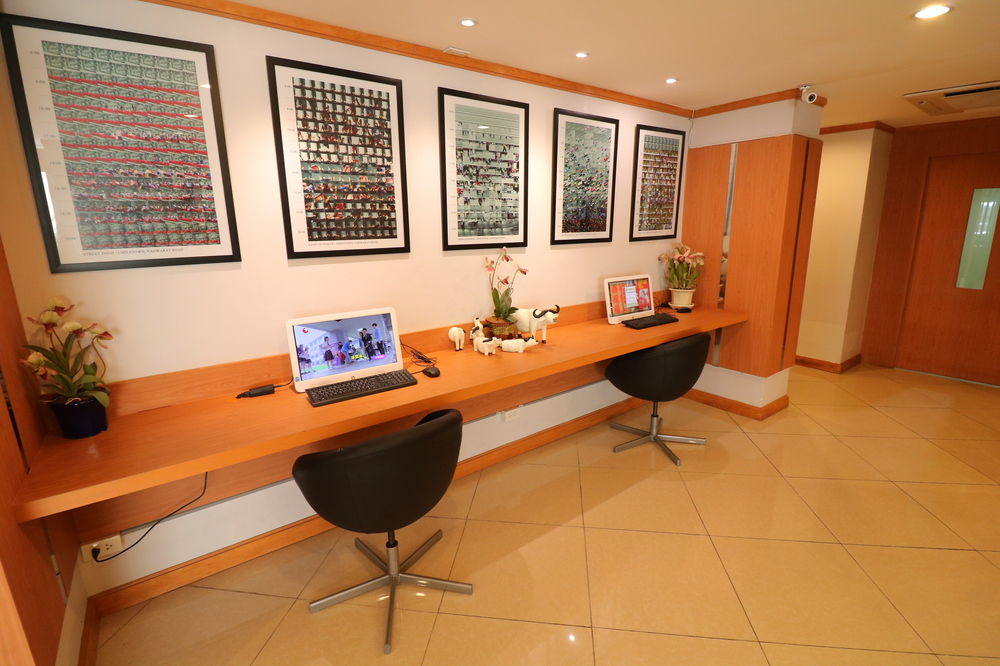NIDA Rooms Ratchathewi Siam Orchid