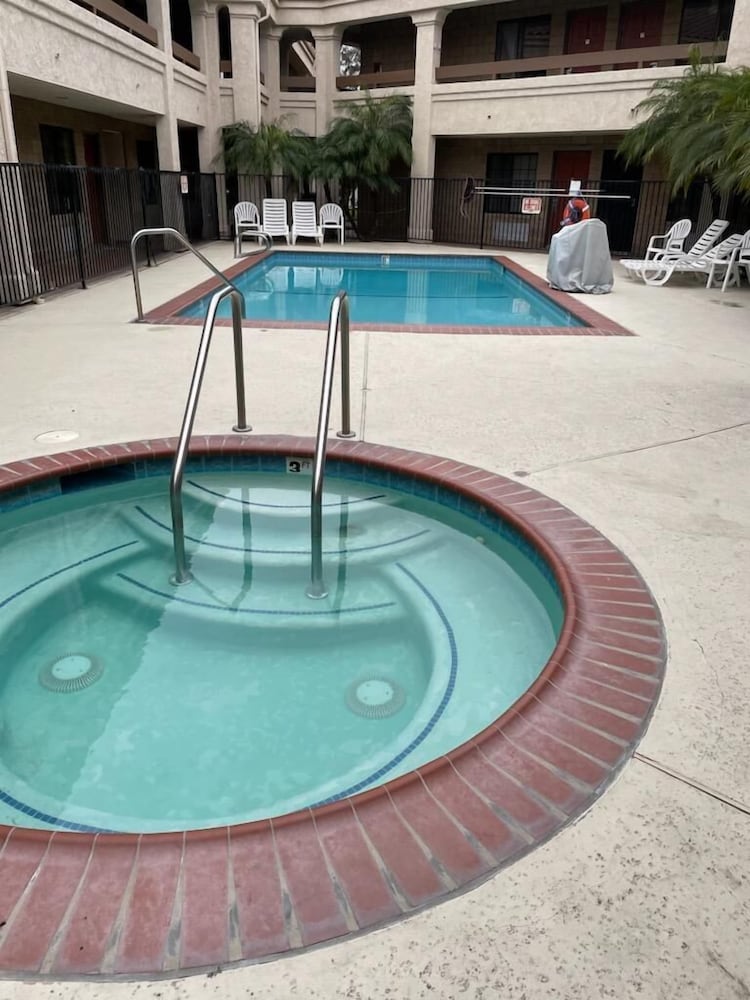 Premier Inns Thousand Oaks - photo 33