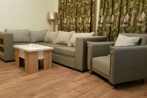 Flat 22