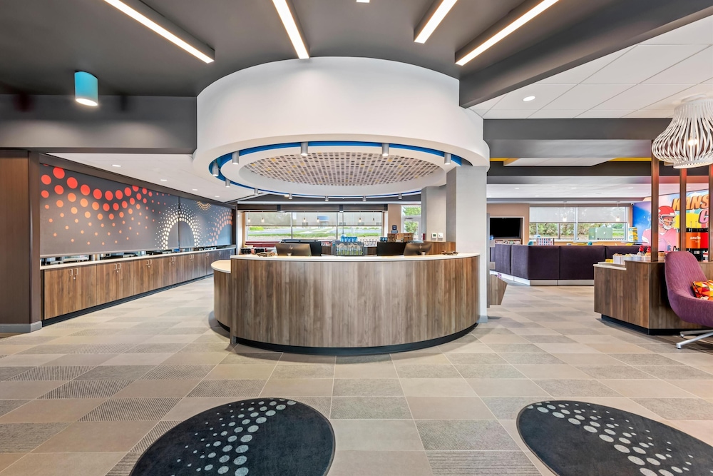 Tru by Hilton Kansas City Airport - photo 5