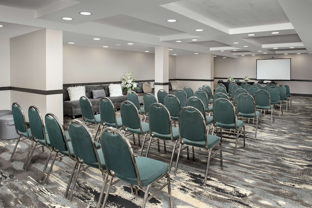 Embassy Suites Hotel Winston Salem - photo 41